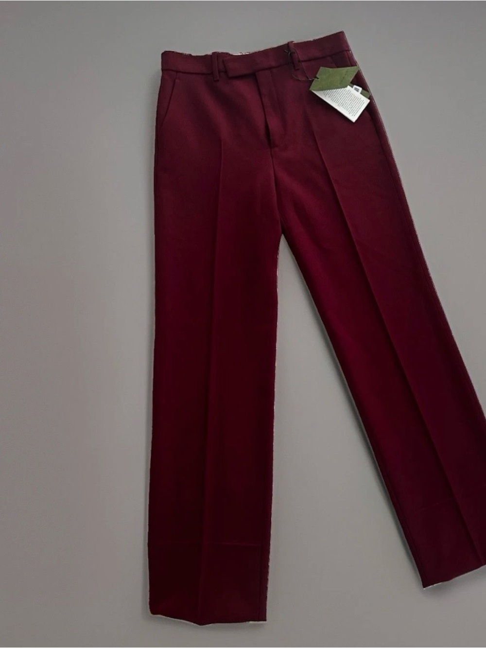 Gucci Red and Black Logo Label on Cream Fabric